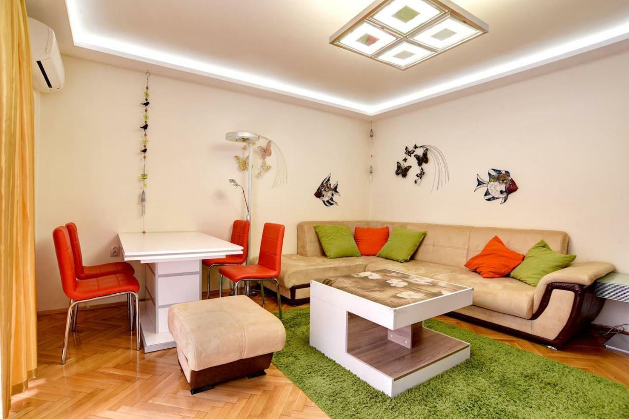 Spacious And Stylish Apartment In The Heart Of Sofia Plus Parking Εξωτερικό φωτογραφία